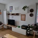 Evergreen House - Japartments