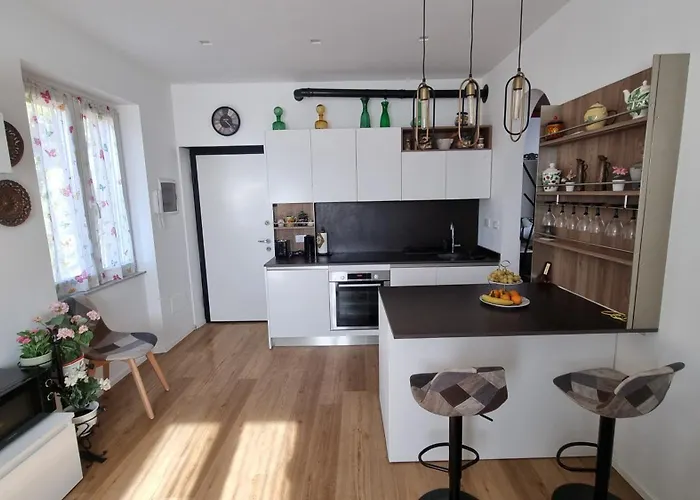 Evergreen House - Japartments
